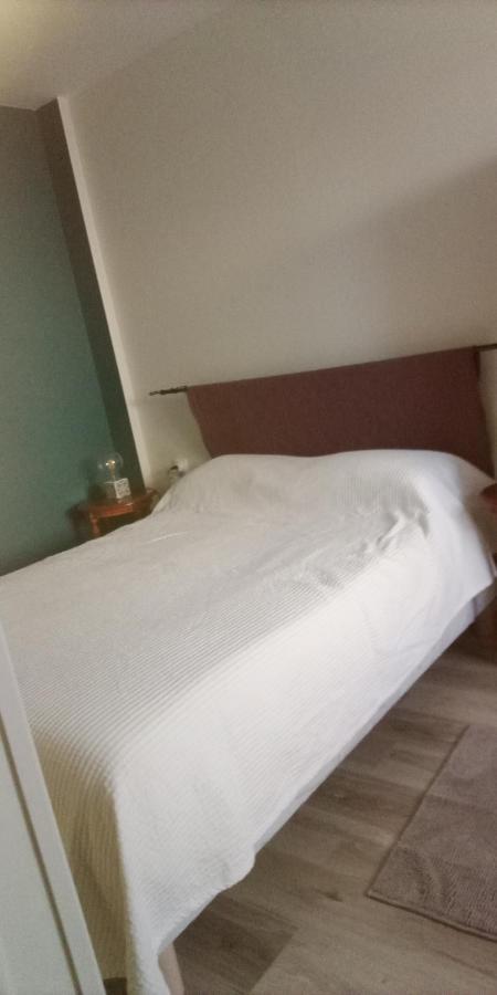 Le Plain Pied Sur Place Le Mêle-sur-Sarthe Εξωτερικό φωτογραφία