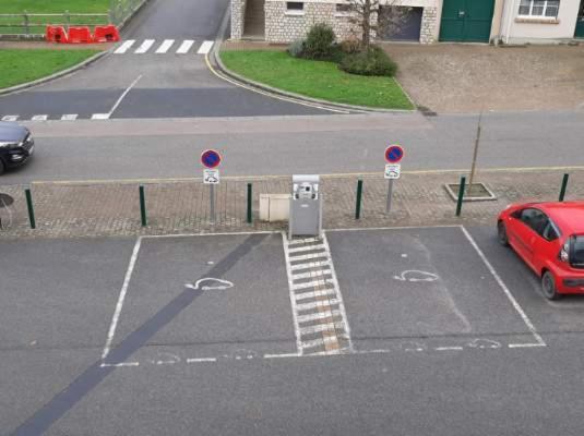 Le Plain Pied Sur Place Le Mêle-sur-Sarthe Εξωτερικό φωτογραφία