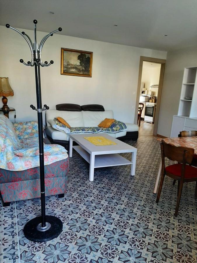 Le Plain Pied Sur Place Le Mêle-sur-Sarthe Εξωτερικό φωτογραφία